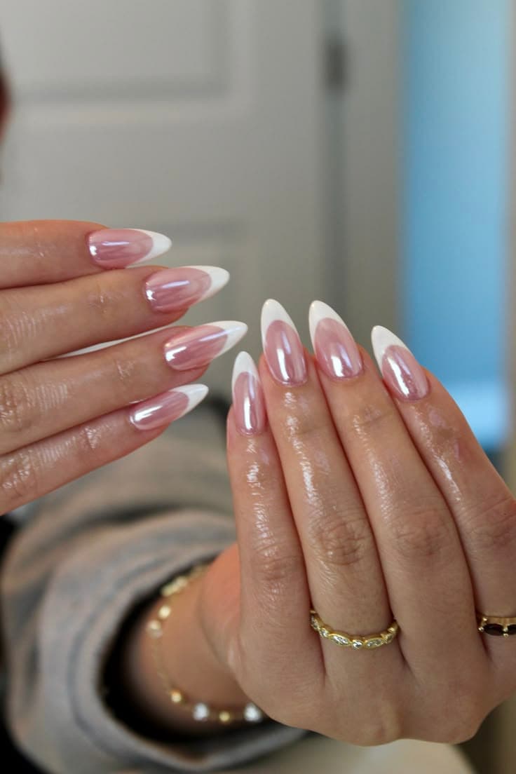 Milky Pink Chrome Nails: The Glass-Skin Nail Trend You Can Wear at Home