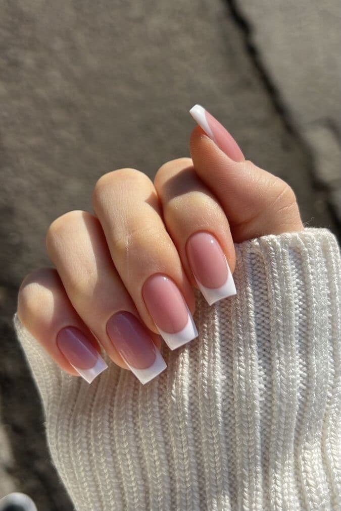 Short French Tip Nails: Classic & Modern Styles That Look Expensive